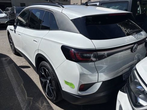 Used 2023 Volkswagen ID.4 Pro S AWD/4WD image 5