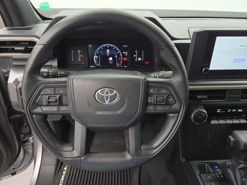Certified 2025 Toyota Tacoma SR5 AWD/4WD image 12