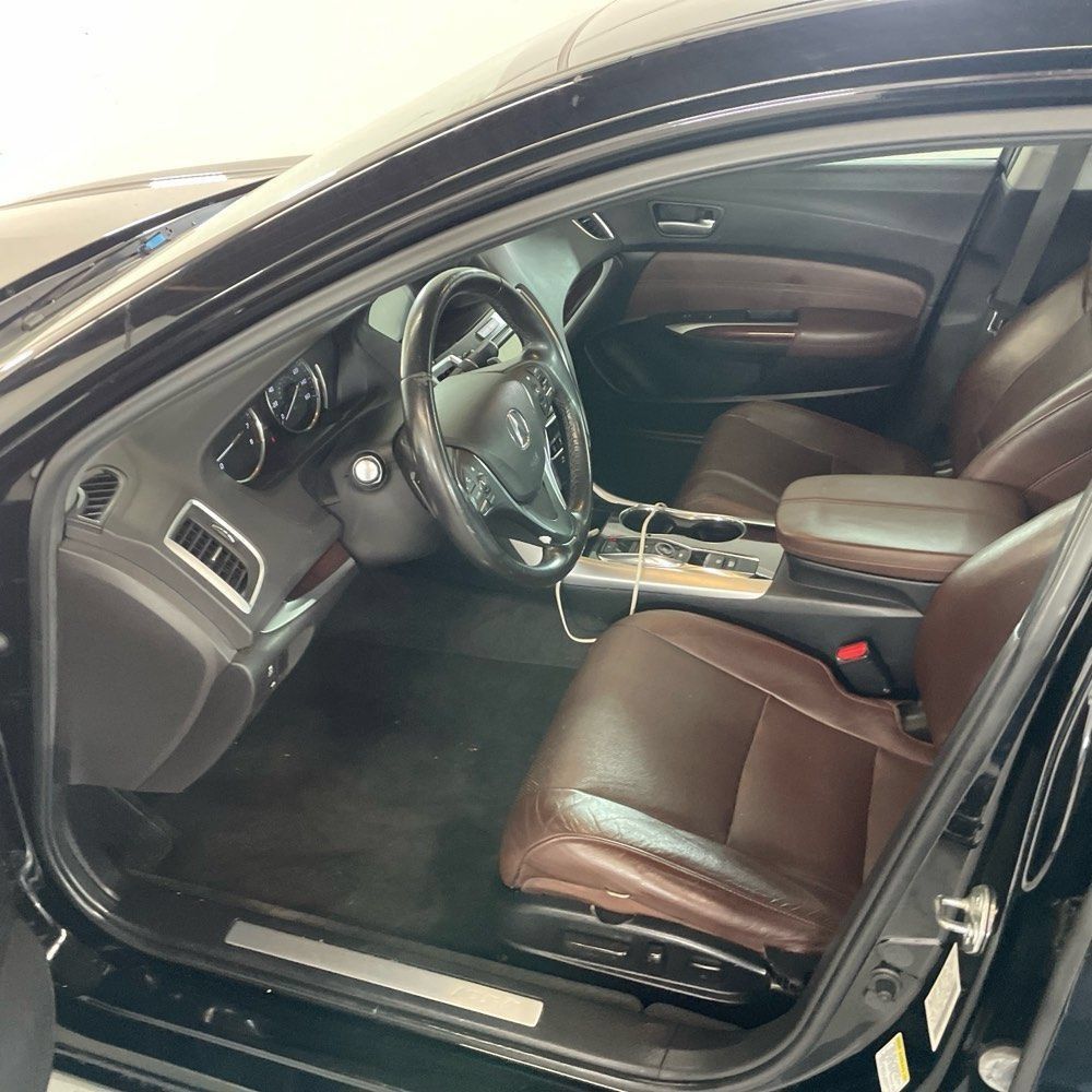 Used 2015 Acura TLX w/ Technology Package FWD image 5