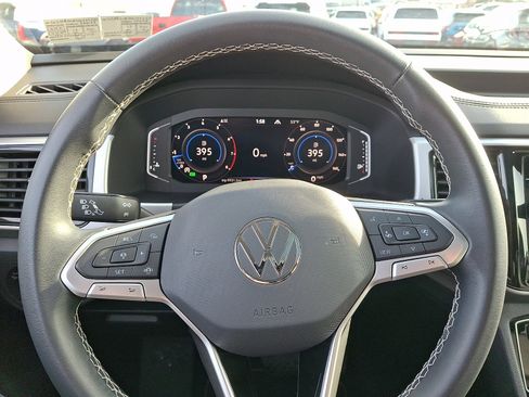 Used 2022 Volkswagen Atlas SE w/ Panoramic Sunroof Package image 24