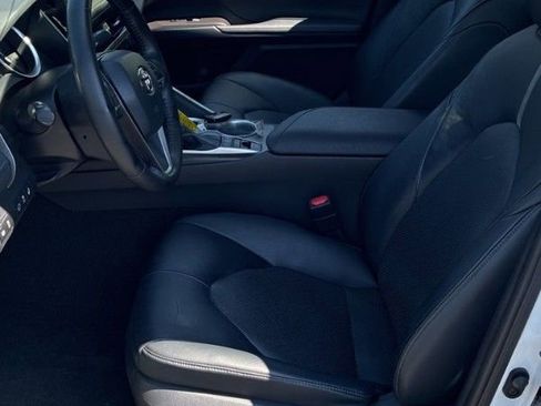 Used 2021 Toyota Camry XLE AWD/4WD image 9