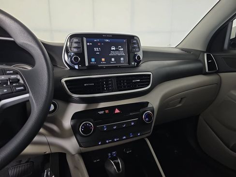 Used 2020 Hyundai Tucson Value FWD image 19