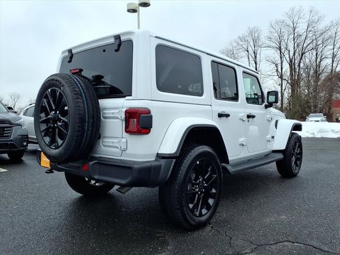 Certified 2025 Jeep Wrangler Unlimited Sahara image 19