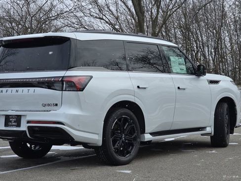 New 2026 INFINITI QX80 SPORT w/ Sport Exterior Package image 22