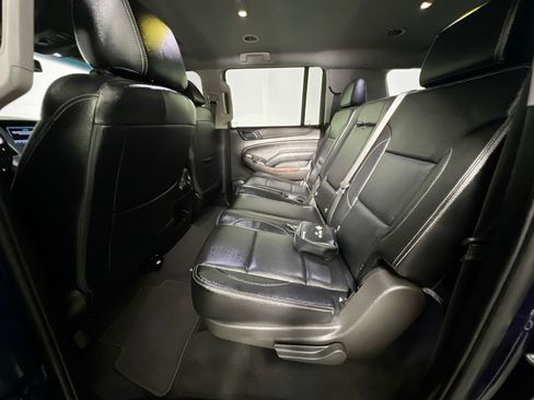 Used 2019 GMC Yukon XL SLE w/ SLE Value Package image 28