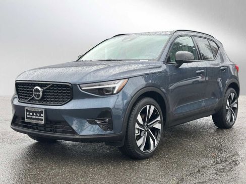 New 2026 Volvo XC40 B5 Ultra w/ Climate Package image 7