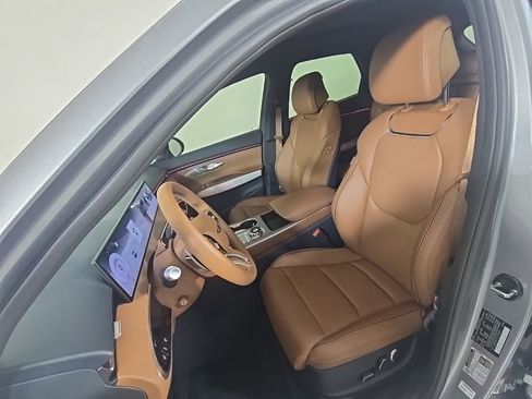 New 2026 Genesis GV70 2.5T Advanced AWD/4WD image 13