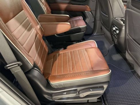 Used 2024 GMC Yukon Denali Ultimate AWD/4WD image 23