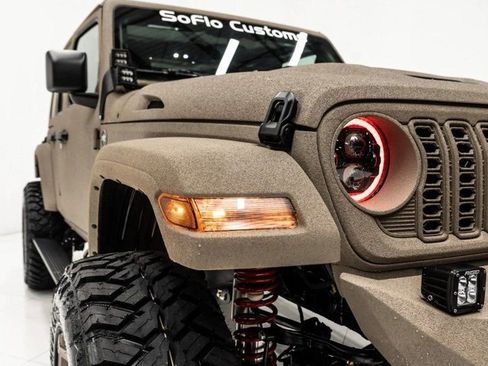 Used 2025 Jeep Wrangler Sport image 46