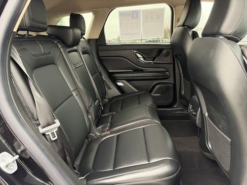 Used 2023 Lincoln Corsair AWD image 37