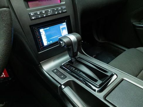 Used 2011 Ford Mustang Coupe image 24