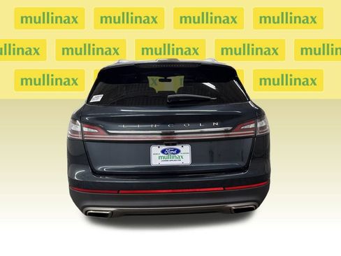 Used 2022 Lincoln Nautilus Reserve w/ Equipment Group 201A image 7