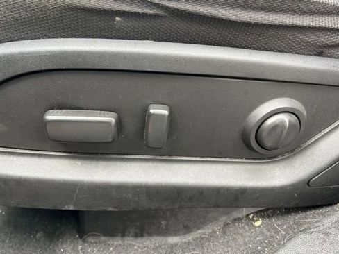 Used 2017 Chevrolet Traverse LT w/ Style and Technology Package image 26