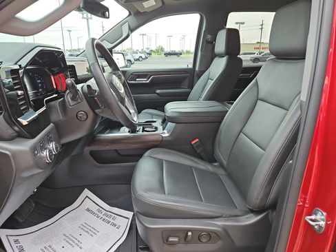 Used 2024 GMC Sierra 1500 SLT w/ SLT Premium Plus Package AWD/4WD image 7