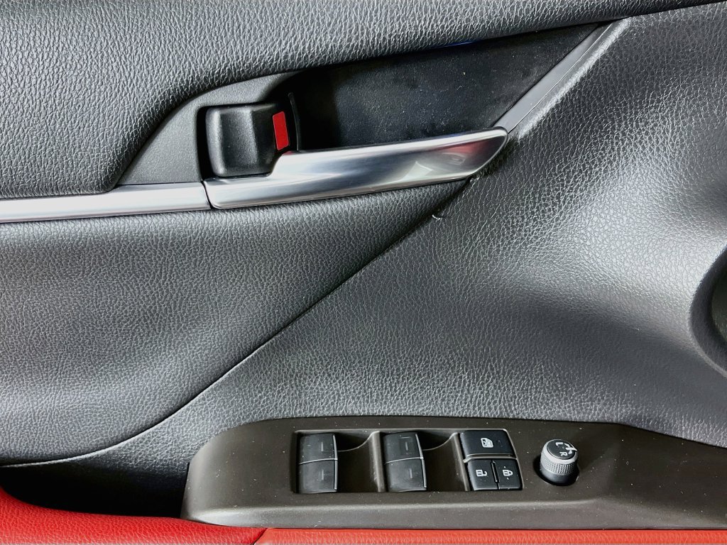 Used 2022 Toyota Camry XSE FWD image 23