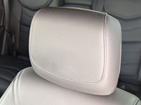 Used 2019 Cadillac XT5 Platinum image 14