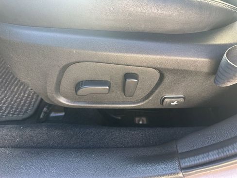 Used 2016 Subaru Forester 2.5i Limited image 12