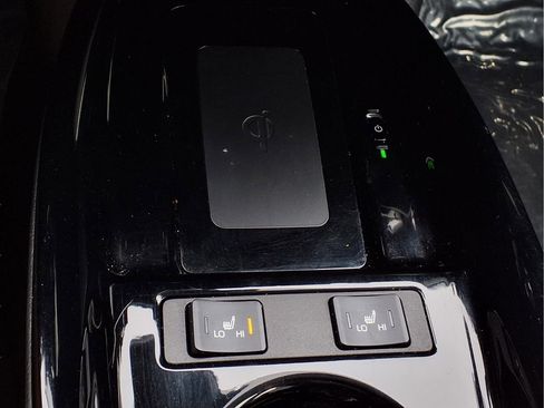 Used 2020 Toyota Prius XLE w/ Protection Package #3 image 21