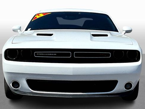 Used 2015 Dodge Challenger R/T w/ Quick Order Package 22B R/T image 3