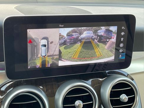 Used 2022 Mercedes-Benz GLC 300 image 29