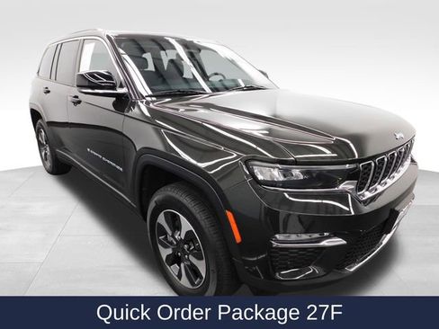 Used 2023 Jeep Grand Cherokee 4WD 4xe w/ Luxury Tech Group II image 2