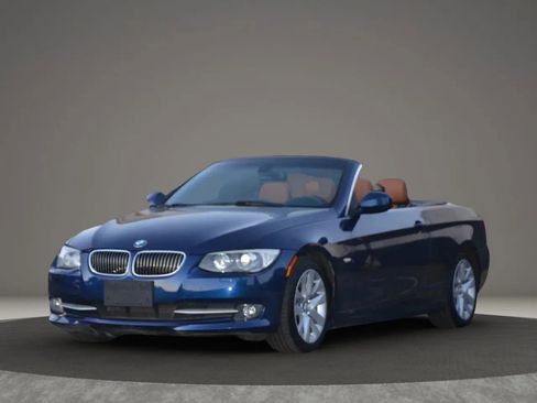 Used 2013 BMW 328i Convertible image 42