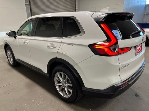 Used 2024 Honda CR-V EX image 9