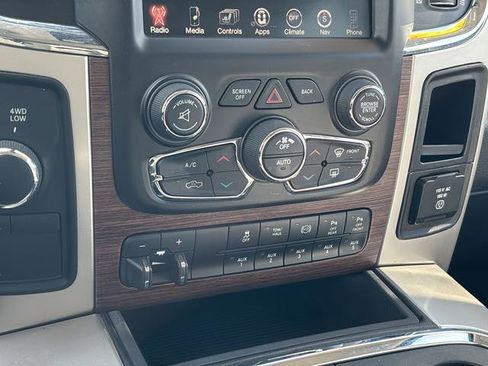 Certified 2016 RAM 2500 Laramie image 33