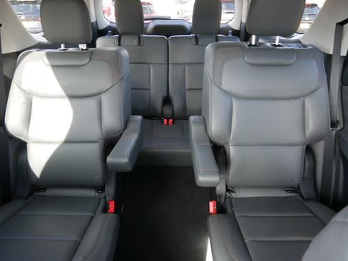 Used 2026 Ford Explorer Active w/ Active Comfort Package AWD/4WD image 13