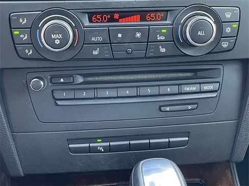 Used 2012 BMW 328i Convertible image 16