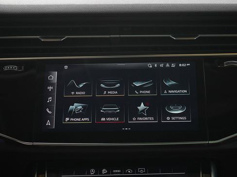 Used 2022 Audi Q8 Premium w/ Convenience Package AWD/4WD image 16