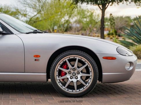 Used 2006 Jaguar XK8 Coupe image 11