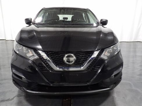 Used 2021 Nissan Rogue Sport S image 2