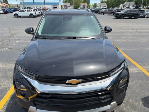 Used 2023 Chevrolet TrailBlazer LT FWD image 2