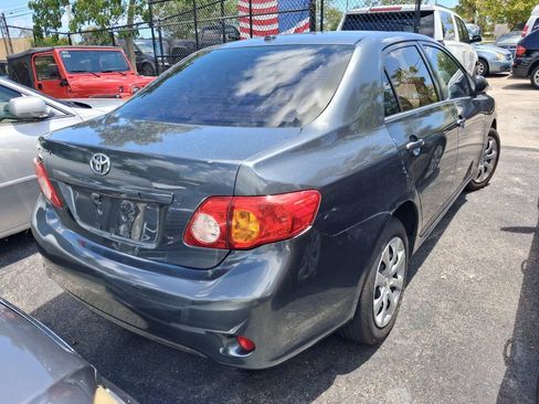 Used 2009 Toyota Corolla LE FWD image 4