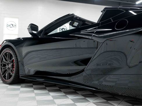 Used 2024 Chevrolet Corvette Z06 w/ Stealth Interior Trim Package RWD image 34