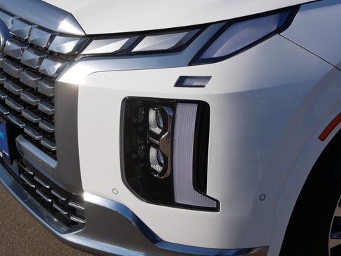 Used 2023 Hyundai Palisade Calligraphy image 16