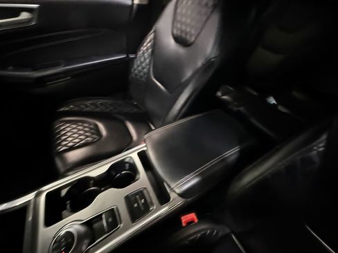 Used 2024 Ford Edge Titanium image 81
