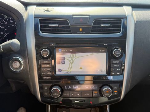 Used 2015 Nissan Altima 3.5 SL FWD image 15