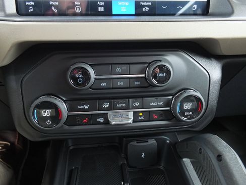 New 2026 Ford Bronco Big Bend w/ Black Diamond Package AWD/4WD image 23