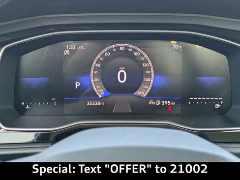 Used 2024 Volkswagen Jetta SE image 30