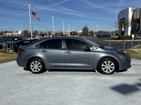 Certified 2025 Toyota Corolla LE image 11