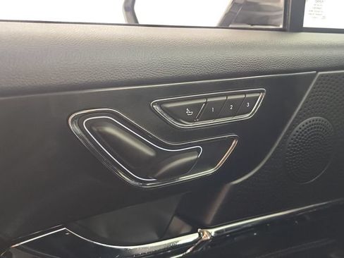 Used 2023 Lincoln Corsair AWD image 21