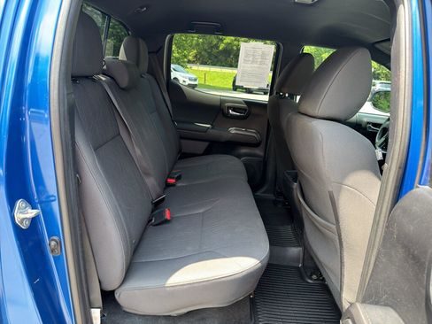 Used 2018 Toyota Tacoma TRD Off-Road AWD/4WD image 24