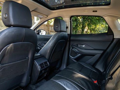 Used 2018 Jaguar E-PACE S image 23