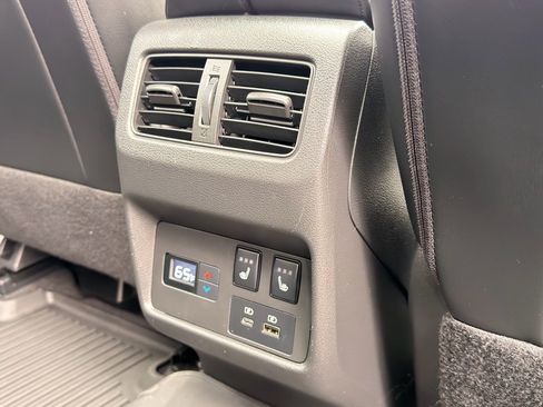 Used 2022 Nissan Rogue Platinum w/ Head-Up Display Package image 20