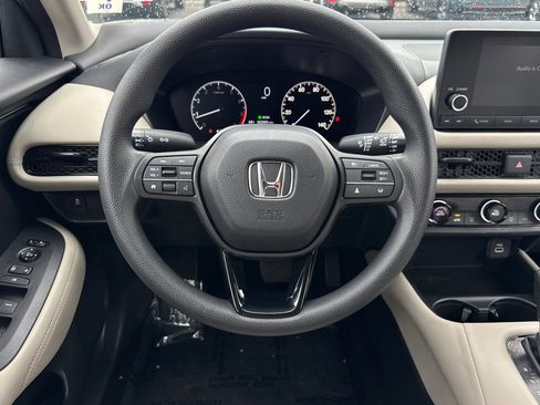 Certified 2025 Honda HR-V LX image 14