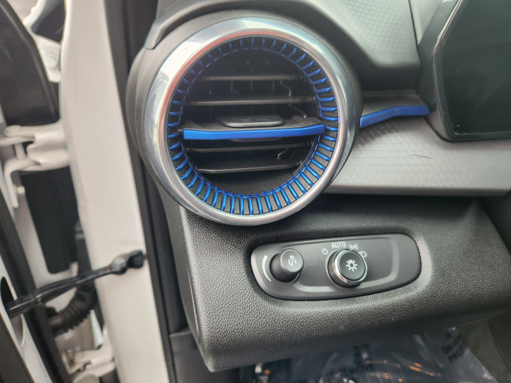 Used 2024 Chevrolet Trax LT FWD image 25