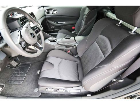 Used 2025 Nissan Z Sport w/ Floor Mat Package image 6