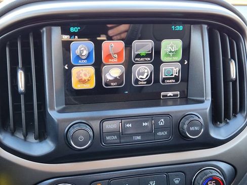 Used 2018 Chevrolet Colorado Z71 image 17